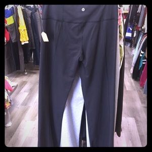 Lululemon 8 Black Form Fitting Yoga Pants